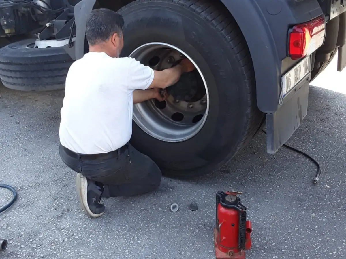 Seferihisar Oto Lastikçi